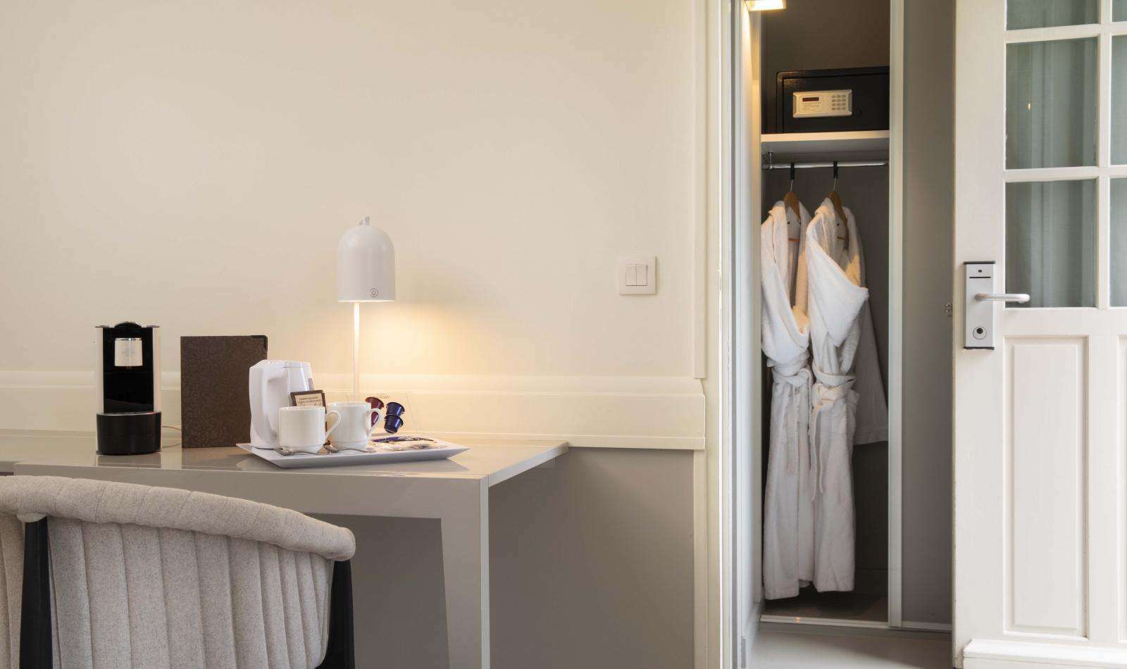 Готель Country Club Yvre-l'Eveque Номер фото